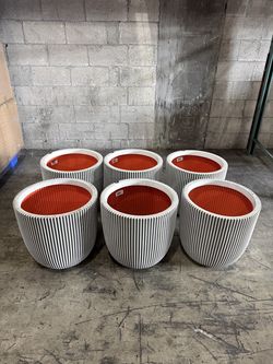 Capi groove ivory planter