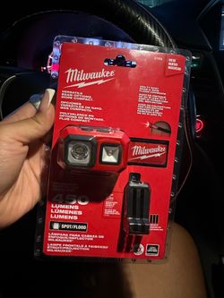 Milwaukee 295 FT SPOT BEAM & WIDE FLOOD COVERAGE