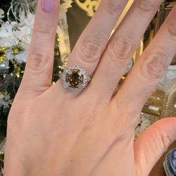 10K Gold Citrine And Diamonds Ring 