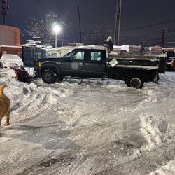 Ford f-450 Crew Cab Dually Dump Plow Sander 4WD OF COURSE 