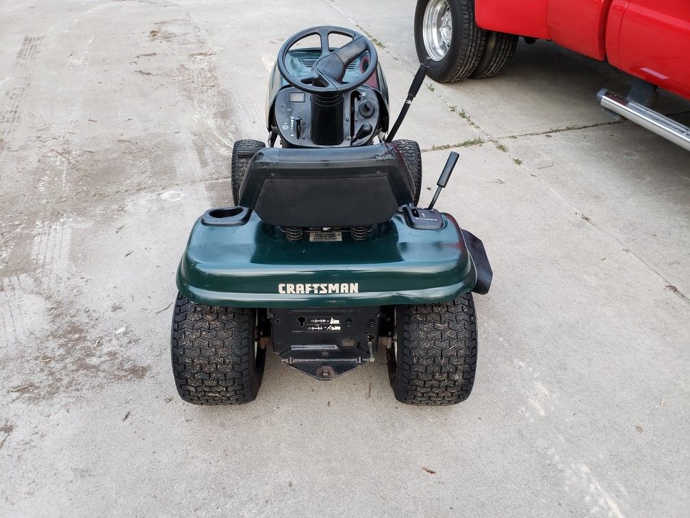 Craftsman LT1000 Riding Lawn Mower