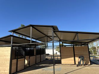 Barns Caballerizas