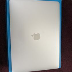 MacBook Pro 13.3" (2017) – 128GB / 8GB – Retina – Needs Battery Service