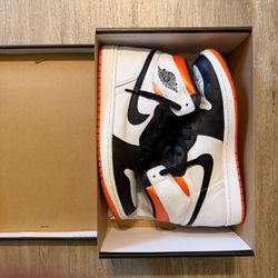 Nike Air Jordan 1 Electric Orange Size 10.5