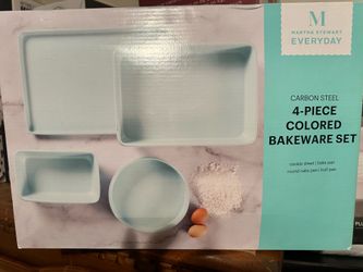4 piece colored bakeware set