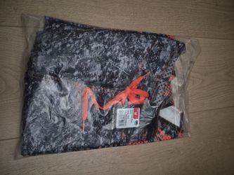 Venum Tiamo Board Shorts Size M