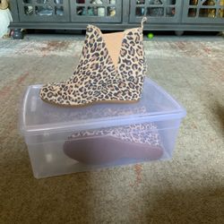 Toms Booties