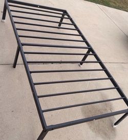New Twin frame