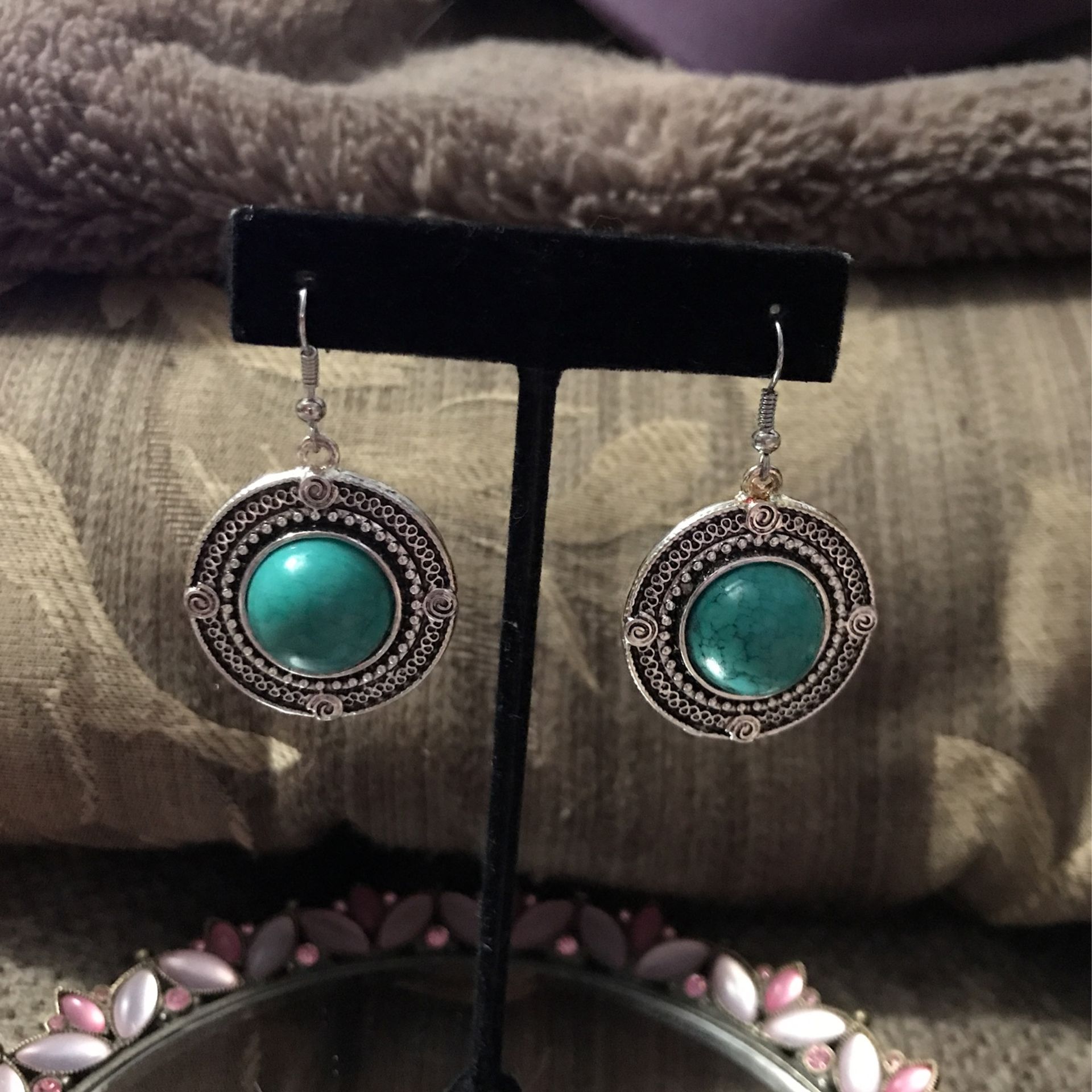 Pretty! Silver Turquoise Stone Earrings !!!