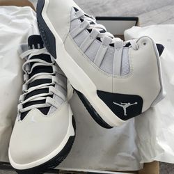 New Nike Jordan Max Aura Light Bone (Size 10 Men's)