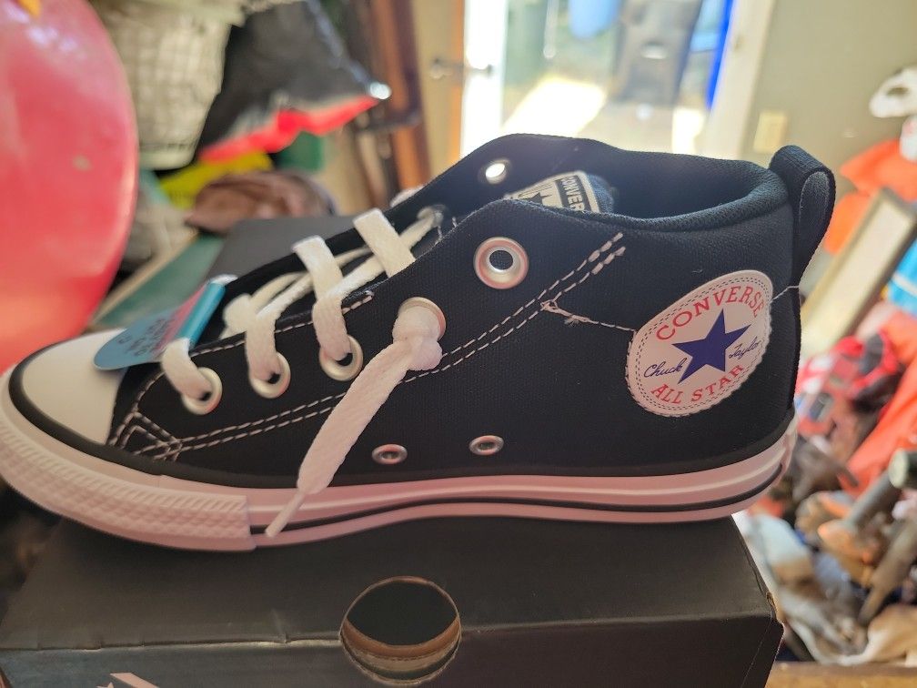 Converse Youth Sizes  12, 1 And 13