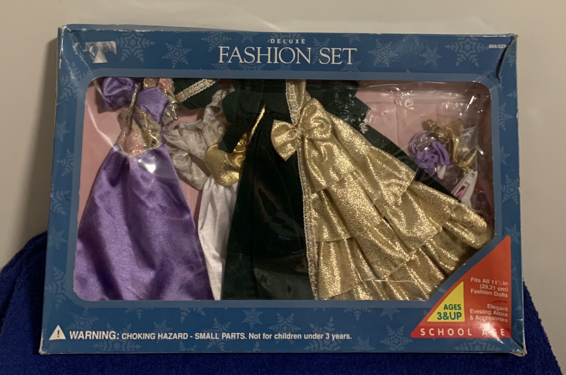 Deluxe Fashion Set Dayton Hudson Doll Clothes vintage Barbie