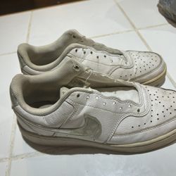 Nike Court Vision Low Woman’s Size 9 White Silver