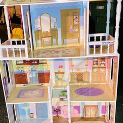 Three Story Dollhouse in Perfect Condition 