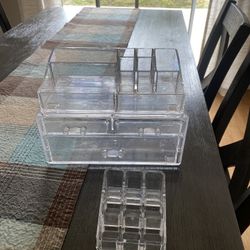 ACRYLIC MAKEUP ORGANIZER