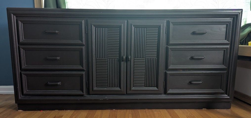 Vintage Raleigh Road by Stanley Dresser/Credenza 9 Drawer