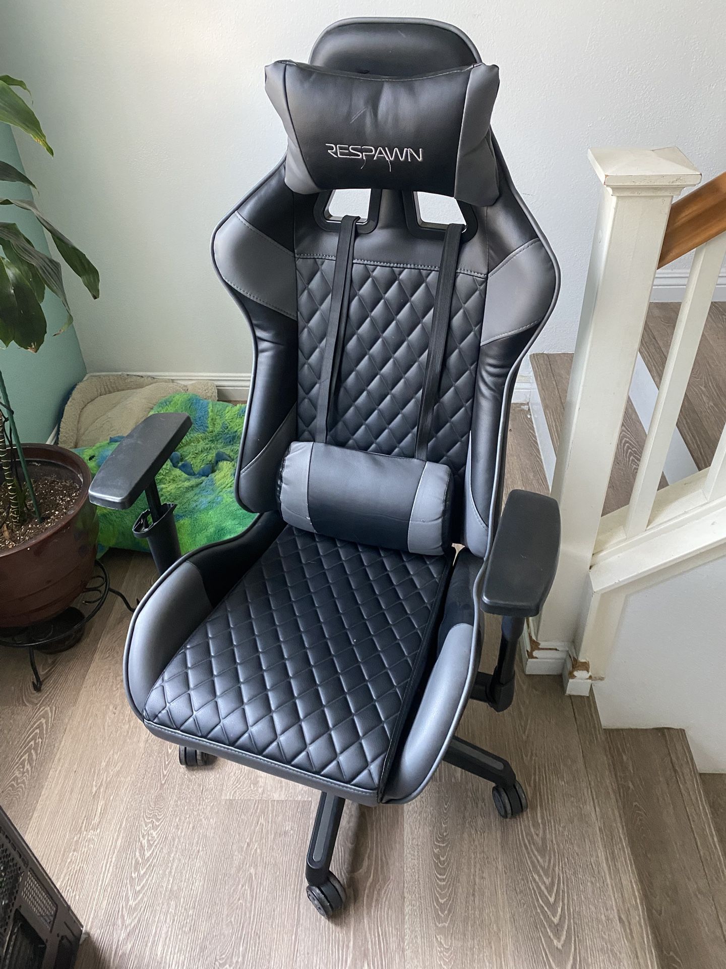 Respawn Black Gaming Chair