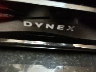 DYNEX  LARGE TV