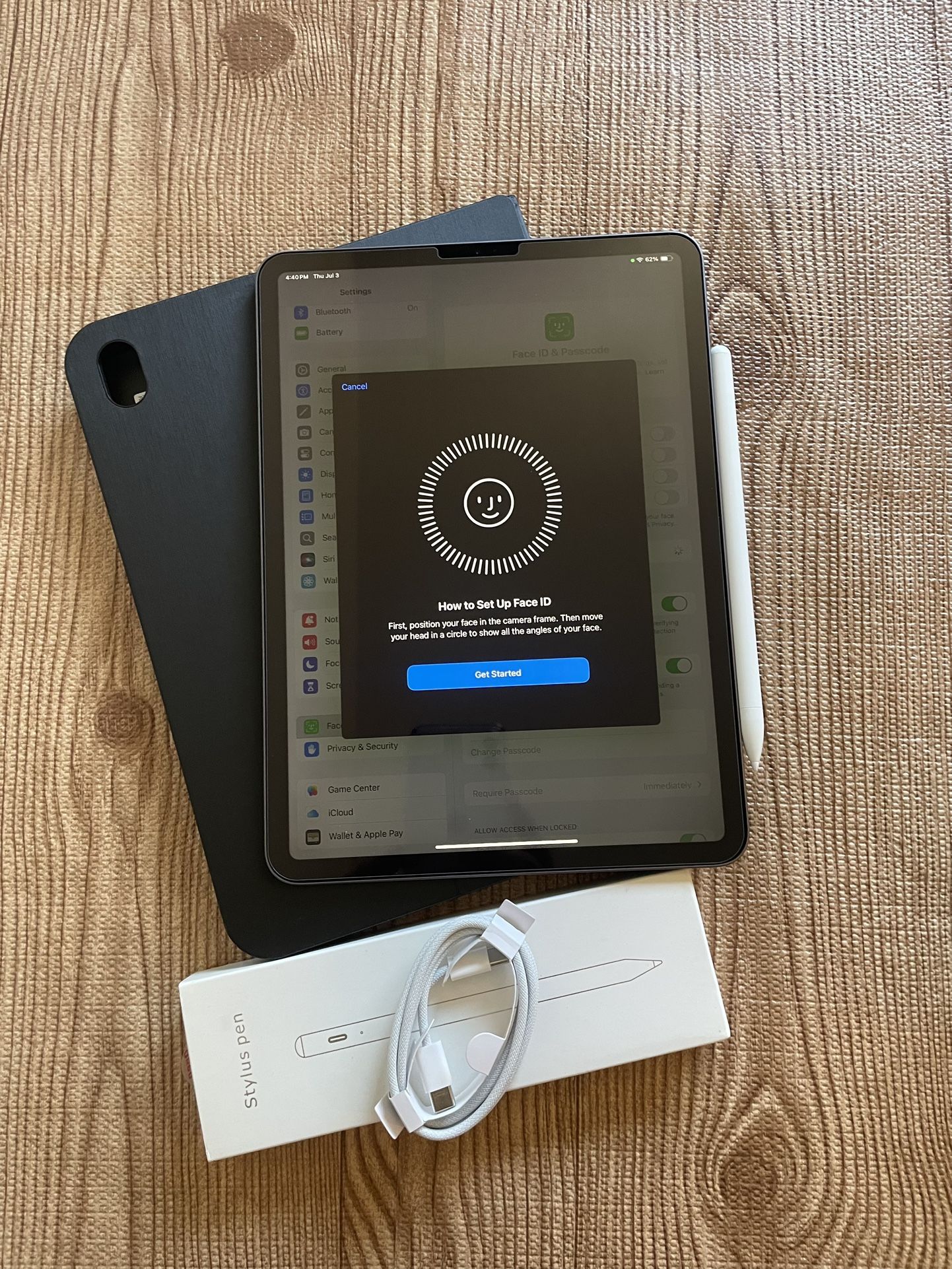iPad Pro 11” 512GB (Face ID) with Zagg Keyboard And Pencil