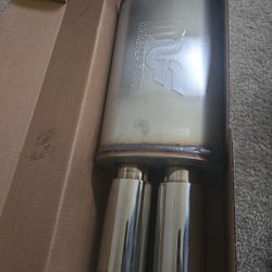 Magnaflow Universal Muffler 14815