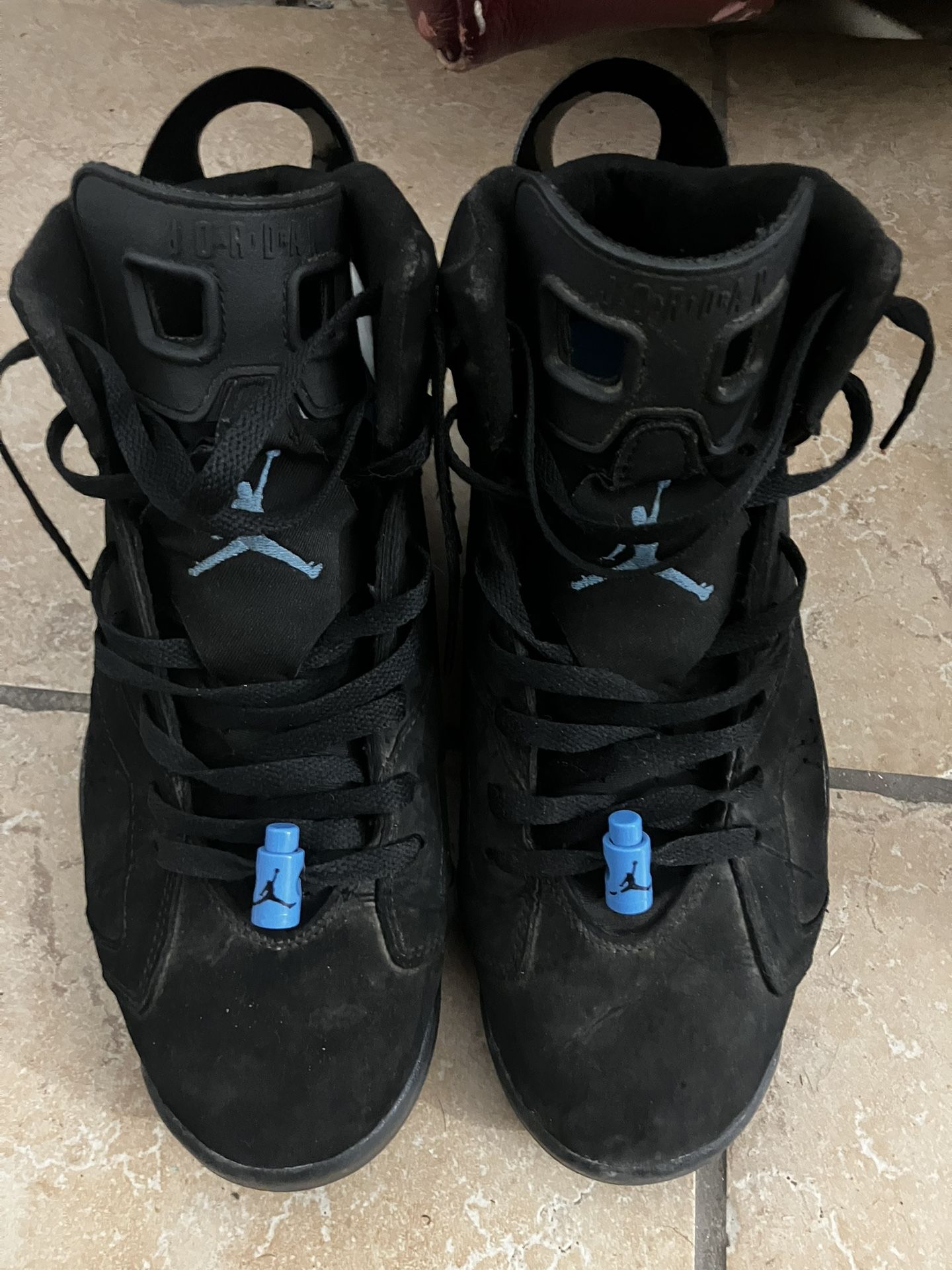 UNC Alternate - Retro Jordan 6’s