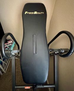 MOVING SALE MUST GO!! Fitness Reality Back Invertsion
