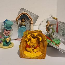 Disney Christmas Ornaments Sketchbook Collection 