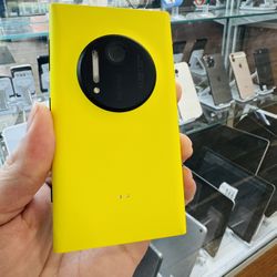 Nokia 909 PureView – Rare - Collectors - A Legend in Your Hands