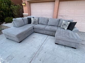 3-piece Broyhill sectional