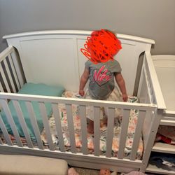 Crib With Baby Changing Shelf 