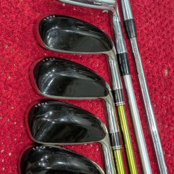 Complete 11 Club Dunlop Loco  Golf Set