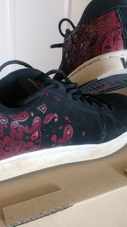 VANS SKULL AND PAISLEY PRINT