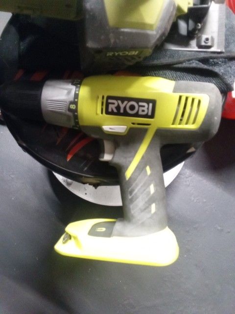 Ryobi Cordless Drill P271