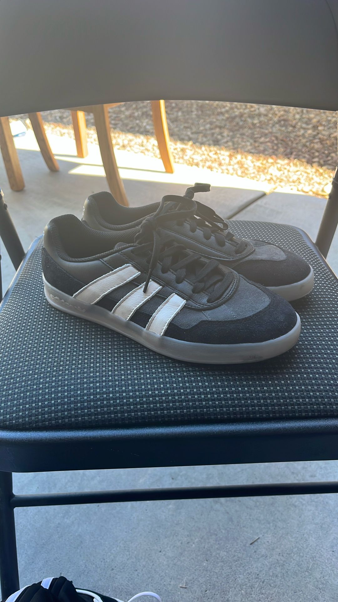 Adidas Aloha Ladies 7 1/2