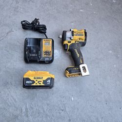 Dewalt Impact Wrench 1/2  Set