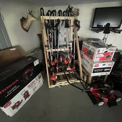 Lawn Mowers And Trimmers 