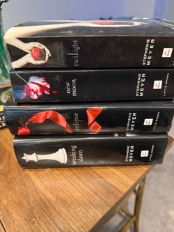 Twilight Saga Complete 4-Book Set