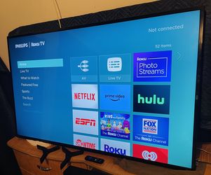 LIKE NEW! 65 Inch Roku 4K Smart TV W/ Remote & Legs!! (Perfect For The Wall!) (PickUp Or Delivery!)