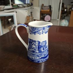 Italian Spode Creamer Made In England, Microwave & Dishwasher Safe 4.75"H Market Value $40-55