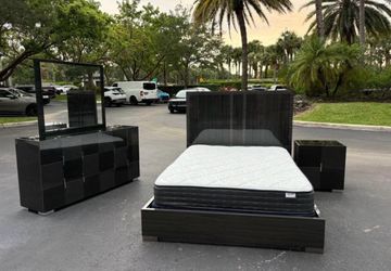 Queen Black/Grey Bedroom Set – Mattress, Box Spring, Frame, Headboard, Nightstand, Dresser, Mirror