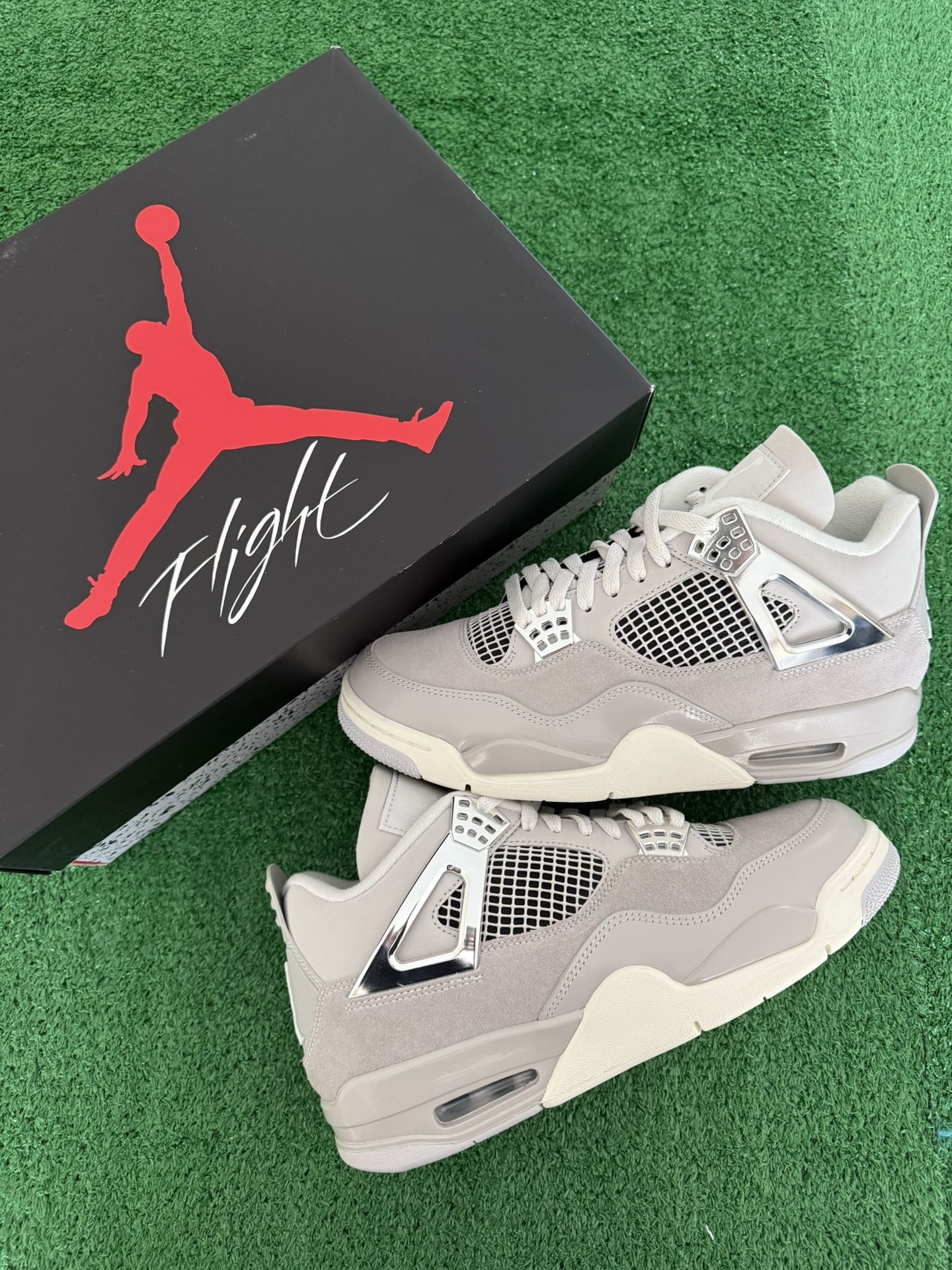 Jordan 4 Frozen Moments