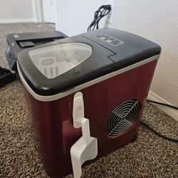 Frigidaire Countertop Ice Maker – Red, Good Condition  