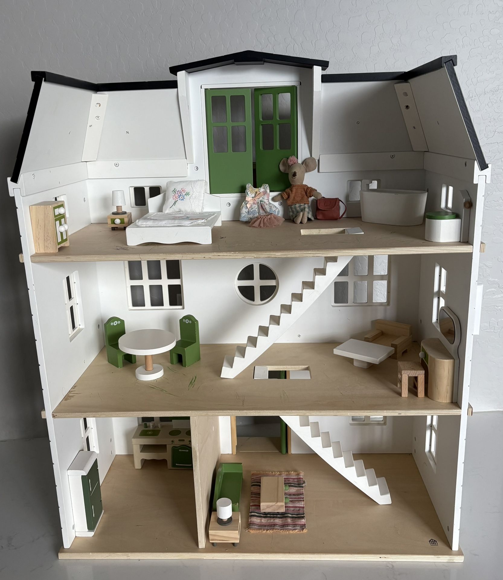 Fully Furnished Magnolia wooden dollhouse w/ Maileg Mouse