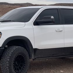 A.R.E. CX Camper Shell 2019 Ram 1500 Rebel 