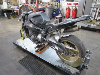 PARTED OUT - 2002 02-03 Yamaha YZFR1 R1 - Motorcycle parts - 000665