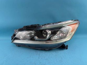 OEM 2016 2017 Honda Accord Halogen Without LED Accent Left Headlight 33150T2AA61