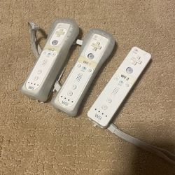 wii controllers ! 