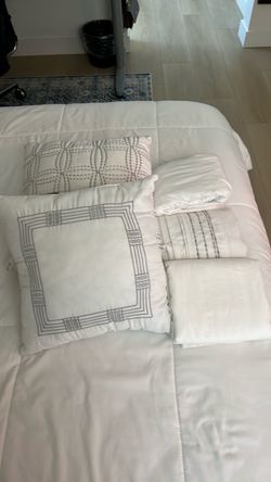 White Queen Sheets with Decorative Pillows