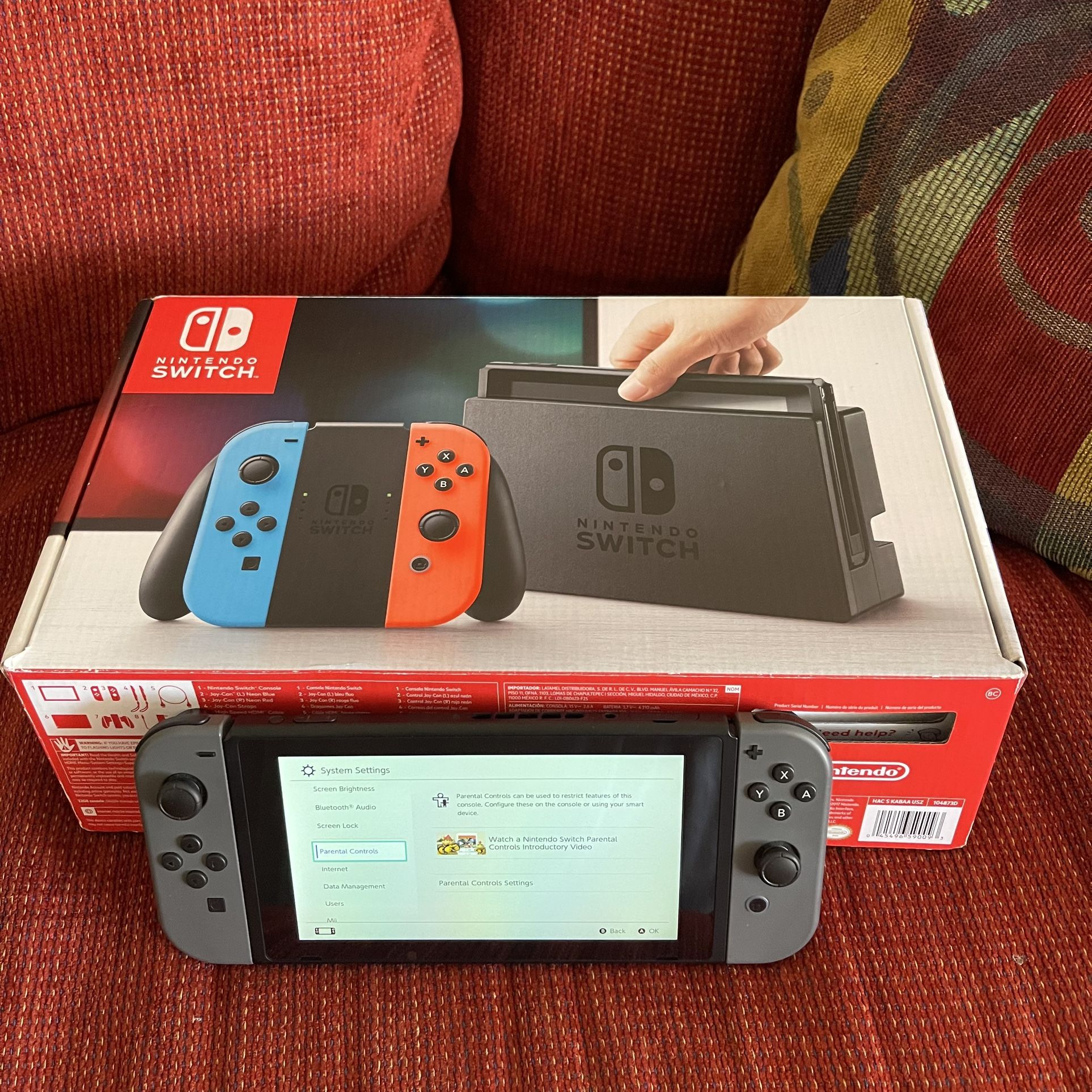 Nintendo switch V1 Hackable Edition Complete In Box 