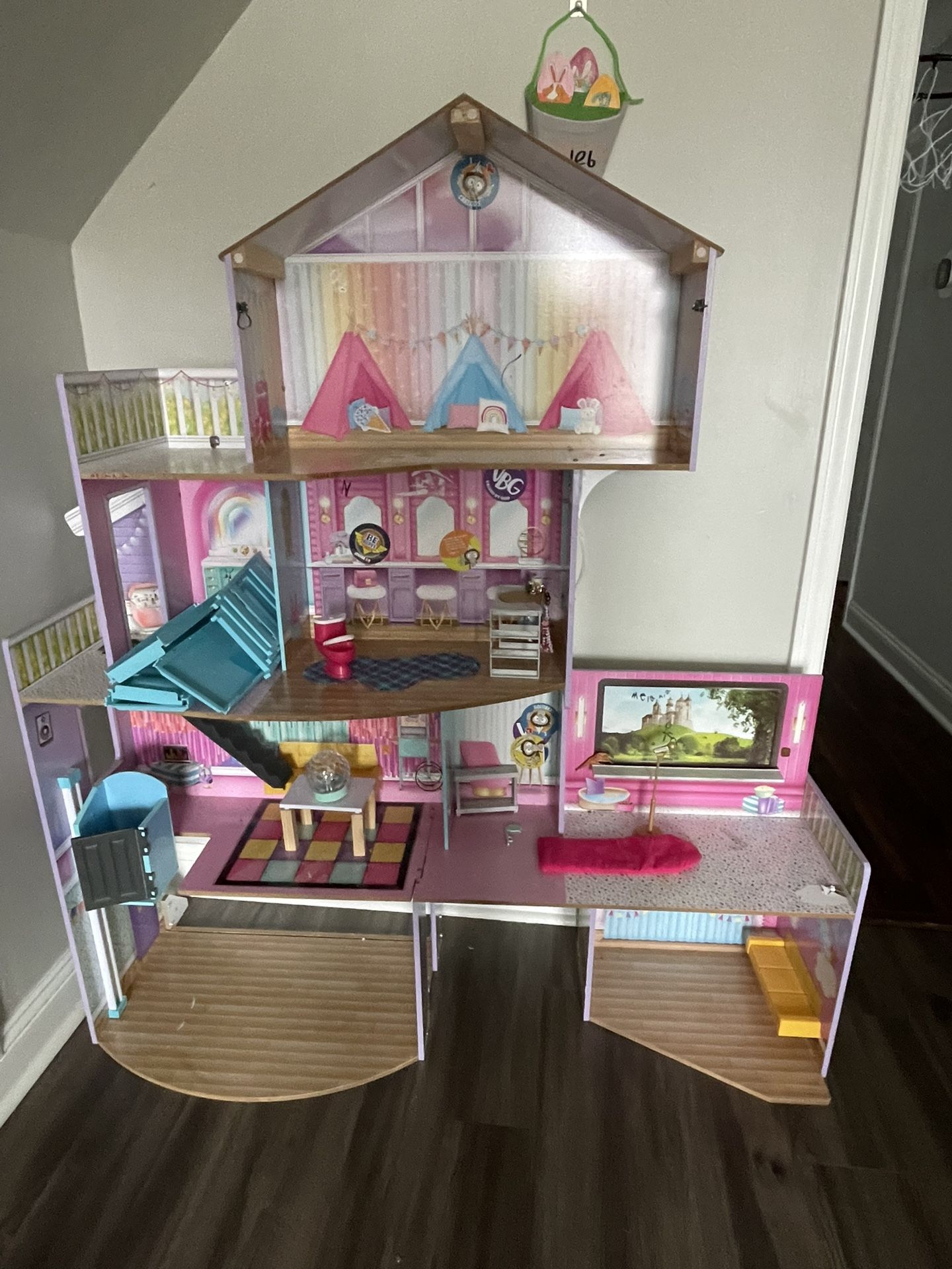 Barbie House-some Imperfections